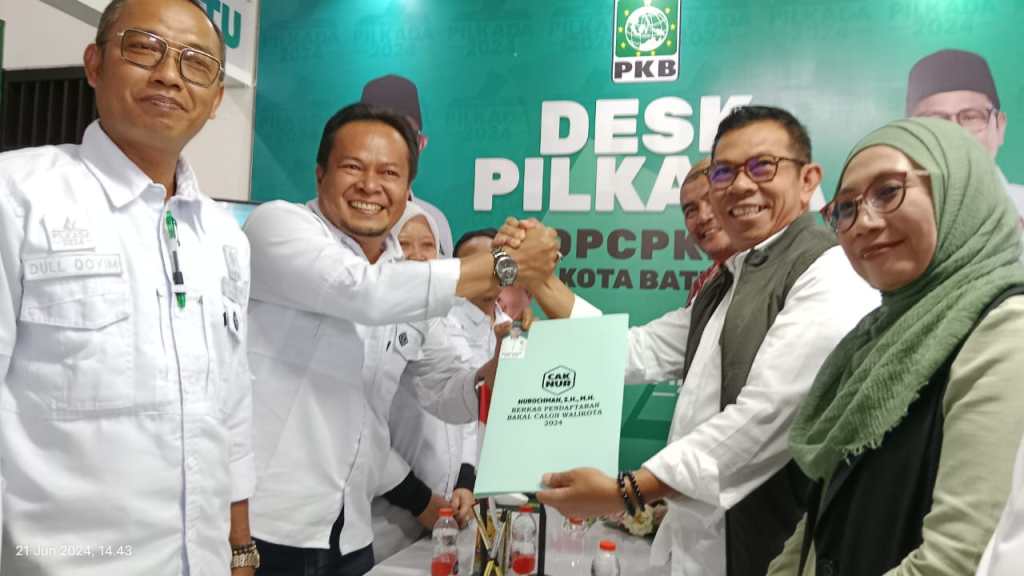 Kendarai Vespa, Cak Nur Bacawali Kota Batu 2024 Kembalikan Berkas ke DPC&nbsp;PKB