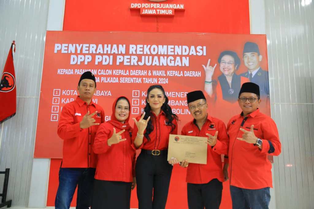 Maju Pilkada Kota Batu 2024, Kris Dayanti Resmi Terima Surat Tugas dari DPP PDI&nbsp;Perjuangan