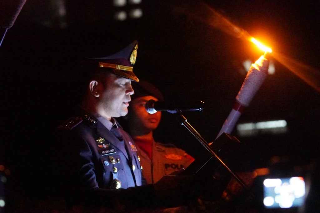 Kapolres Batu AKBP Andi Pimpin Apel Kehormatan dan Renungan Suci di TMP&nbsp;Suropati
