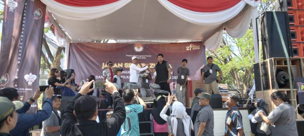 Sosialisasikan Pilkada 2024, PPS se-Kota Batu Gelar Jalan Sehat dan Senam Bersama&nbsp;Serentak