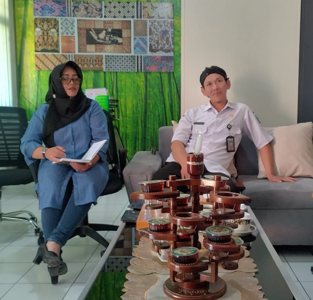 Kepsek SMKN 2 Batu dan Ketua Komite Klarifikasi Dugaan Pungutan Partisipasi Masyarakat Rp 150&nbsp;Ribu